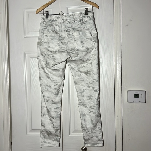 Flog Camo Highwaist Pant 28 - Picture 6 of 11